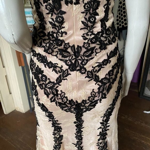 ARIA COUTURE strapless gown - Picture 5 of 8